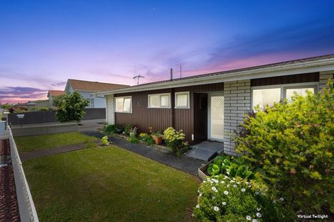 Photo of property in 37 Kent Street, Levin, 5510