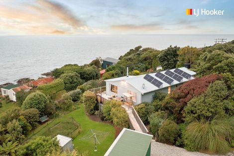 Photo of property in 156 Shag Point Road, Shag Point, Palmerston, 9482