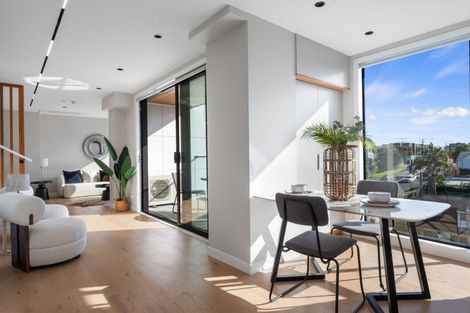 Photo of property in 10/12 Burns Avenue, Takapuna, Auckland, 0622