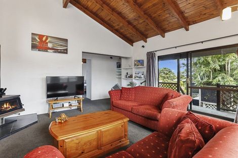 Photo of property in 117 Oreil Avenue, West Harbour, Auckland, 0618