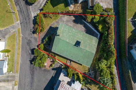 Photo of property in 10 Seaview Crescent, Picton, 7220