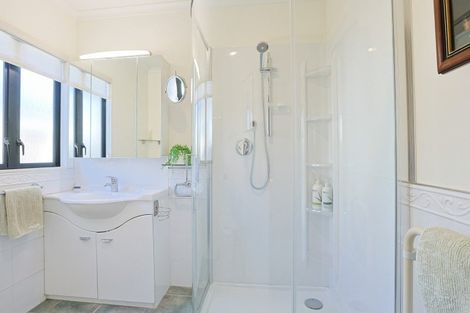 Photo of property in 10 Park Lane, Greenmeadows, Napier, 4112