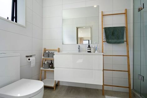 Photo of property in 27b Westgate Drive, Westgate, Auckland, 0614