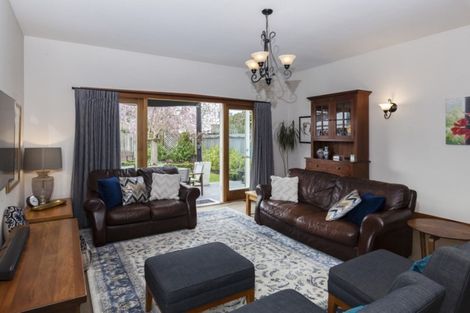 Photo of property in 32 Windermere Road, Papanui, Christchurch, 8053