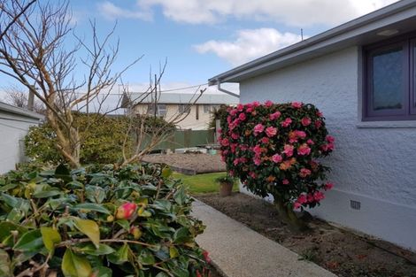 Photo of property in 2 Anderson Street, Stirling, 9231