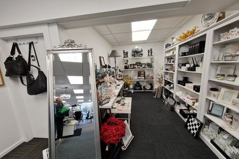 Photo of property in 93a Kelburn Parade, Kelburn, Wellington, 6012