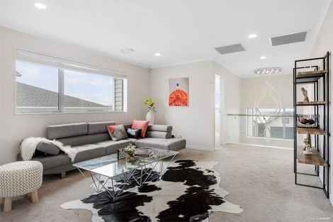 Photo of property in 51 Cilliers Drive, Silverdale, 0932