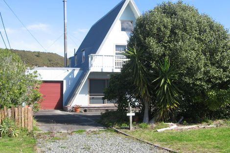 Photo of property in 863 Pataua South Road, Pataua South, Onerahi, 0192