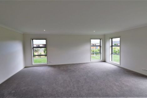 Photo of property in 11 Tararua Crescent, Carterton, 5713