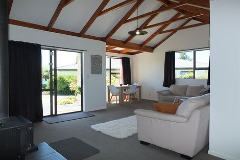 Photo of property in 5 Hillview Place, Pleasant Point, 7903