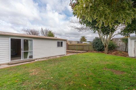 Photo of property in 6 Taylor Street, Carterton, 5713
