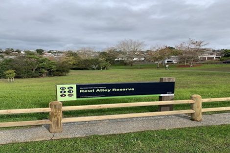 Photo of property in 42 Archers Road, Glenfield, Auckland, 0629