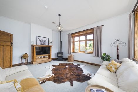 Photo of property in 15 Wellington Street, Feilding, 4702