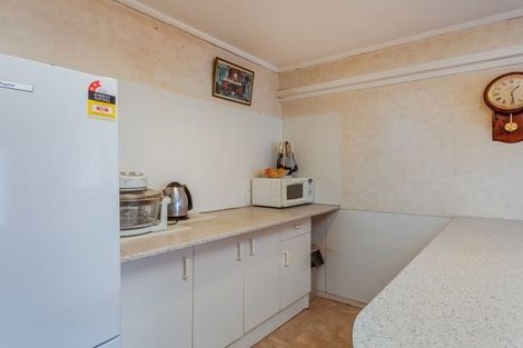 Photo of property in 639 Swanson Road, Swanson, Auckland, 0612