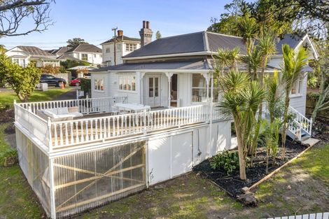 Photo of property in 25 Princes Street, Northcote Point, Auckland, 0627