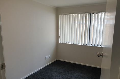 Photo of property in 18 Volante Avenue, Wattle Downs, Auckland, 2103