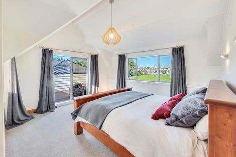 Photo of property in 16 Commodore Parry Road, Castor Bay, Auckland, 0620
