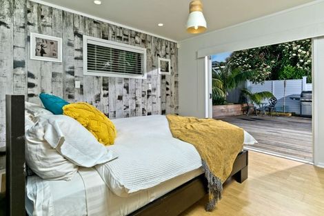 Photo of property in 48 Polkinghorne Drive, Manly, Whangaparaoa, 0930