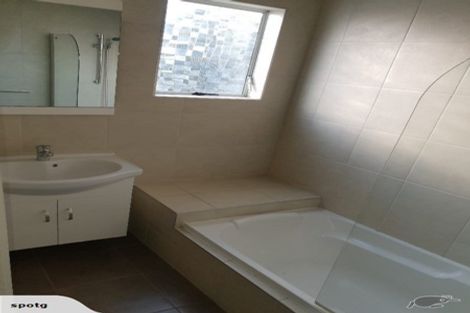 Photo of property in 3/8 Hinekohu Street, New Lynn, Auckland, 0600