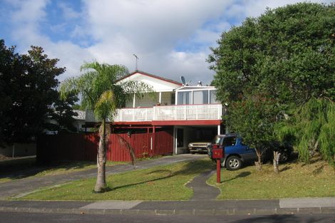 Photo of property in 42 Normanton Street, Glenfield, Auckland, 0629