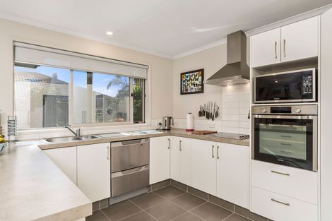 Photo of property in 22 Annandale Drive, Pyes Pa, Tauranga, 3112