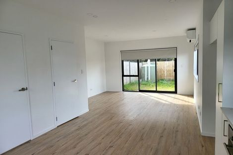 Photo of property in 1 Eileen Newey Place, Henderson, Auckland, 0612