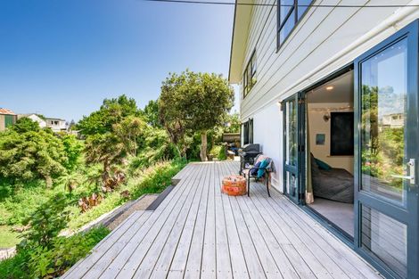 Photo of property in 50 Dale Road, Raumati South, Paraparaumu, 5032