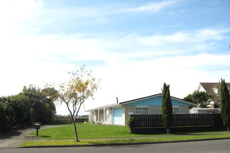 Photo of property in 34 Heta Road, Highlands Park, New Plymouth, 4312
