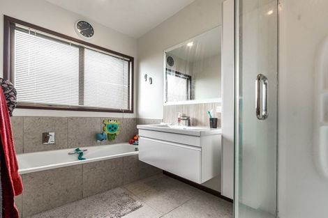 Photo of property in 110 Porritt Avenue, Chatswood, Auckland, 0626