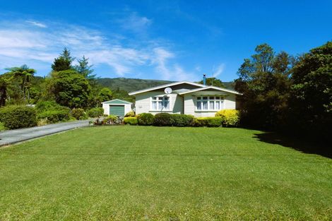 Photo of property in 16 Mcgill Street, Waimangaroa, Westport, 7891