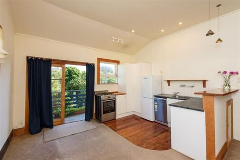 Photo of property in 146 Russell Terrace, Berhampore, Wellington, 6023