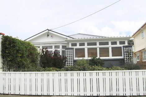 Photo of property in 13 Palm Avenue, Lyall Bay, Wellington, 6022