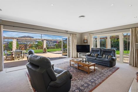 Photo of property in 208 Cavendish Road, Casebrook, Christchurch, 8051