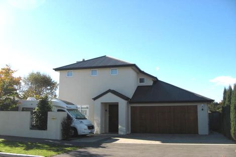 Photo of property in 34 Garreg Road, Fendalton, Christchurch, 8052