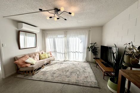 Photo of property in 2/6 Opoia Drive, Hamilton East, Hamilton, 3216