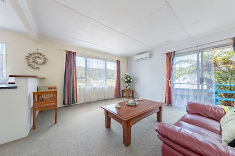 Photo of property in 9 Lowry Crescent, Stokes Valley, Lower Hutt, 5019