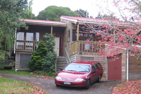Photo of property in 37 Honeysuckle Lane, Mairangi Bay, Auckland, 0630
