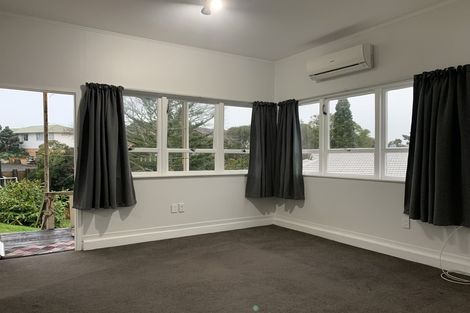Photo of property in 72 Alexander Street, Cockle Bay, Auckland, 2014