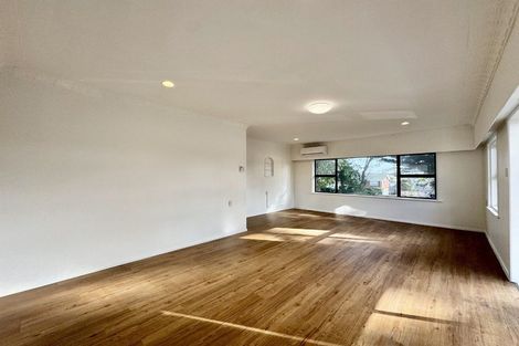 Photo of property in 423 Pakuranga Road, Pakuranga Heights, Auckland, 2010