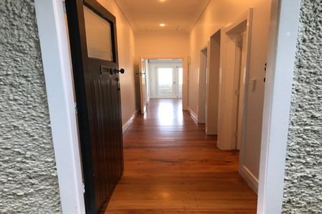 Photo of property in 20 Sugarloaf Road, Brooklyn, Wellington, 6021