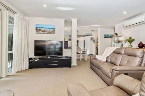 Photo of property in 22 Annandale Drive, Pyes Pa, Tauranga, 3112