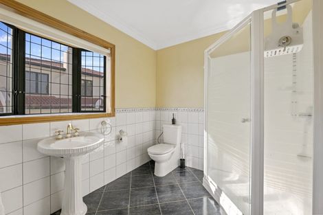 Photo of property in 87 Eliot Street, New Plymouth, 4310