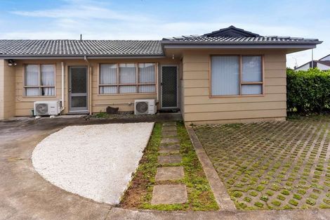 Photo of property in 1/41 Challen Close, Conifer Grove, Takanini, 2112