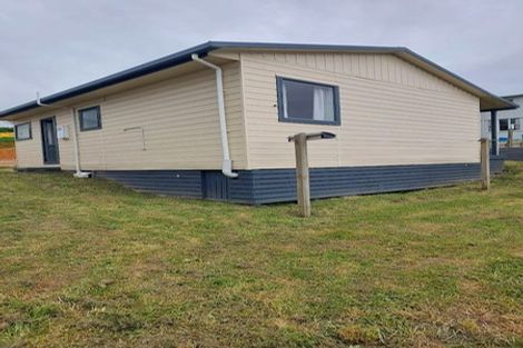 Photo of property in 141a-d Bedford Street, Cannons Creek, Porirua, 5024