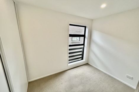Photo of property in 12 Rauemi Way, Te Atatu South, Auckland, 0610