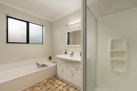 Photo of property in 21 Brooklyn Heights Drive, Kelvin Grove, Palmerston North, 4414