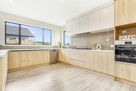 Photo of property in 8 Paiaka Place, Rototuna North, Hamilton, 3210