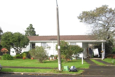 Photo of property in 16 Glennandrew Drive, Half Moon Bay, Auckland, 2012