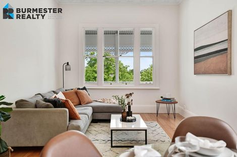 Photo of property in 5 Porter Crescent, Helensville, 0800