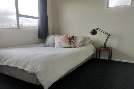 Photo of property in 8 Aquarius Avenue, Glen Eden, Auckland, 0602